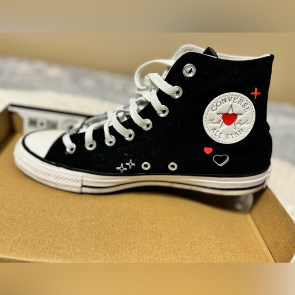 Converse limited Edition Valentine’s Day - Picture 1 of 4
